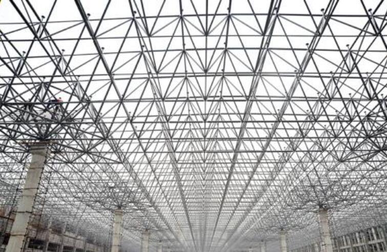 桦甸网架公司为您分享干煤棚在后期的使用保养方法